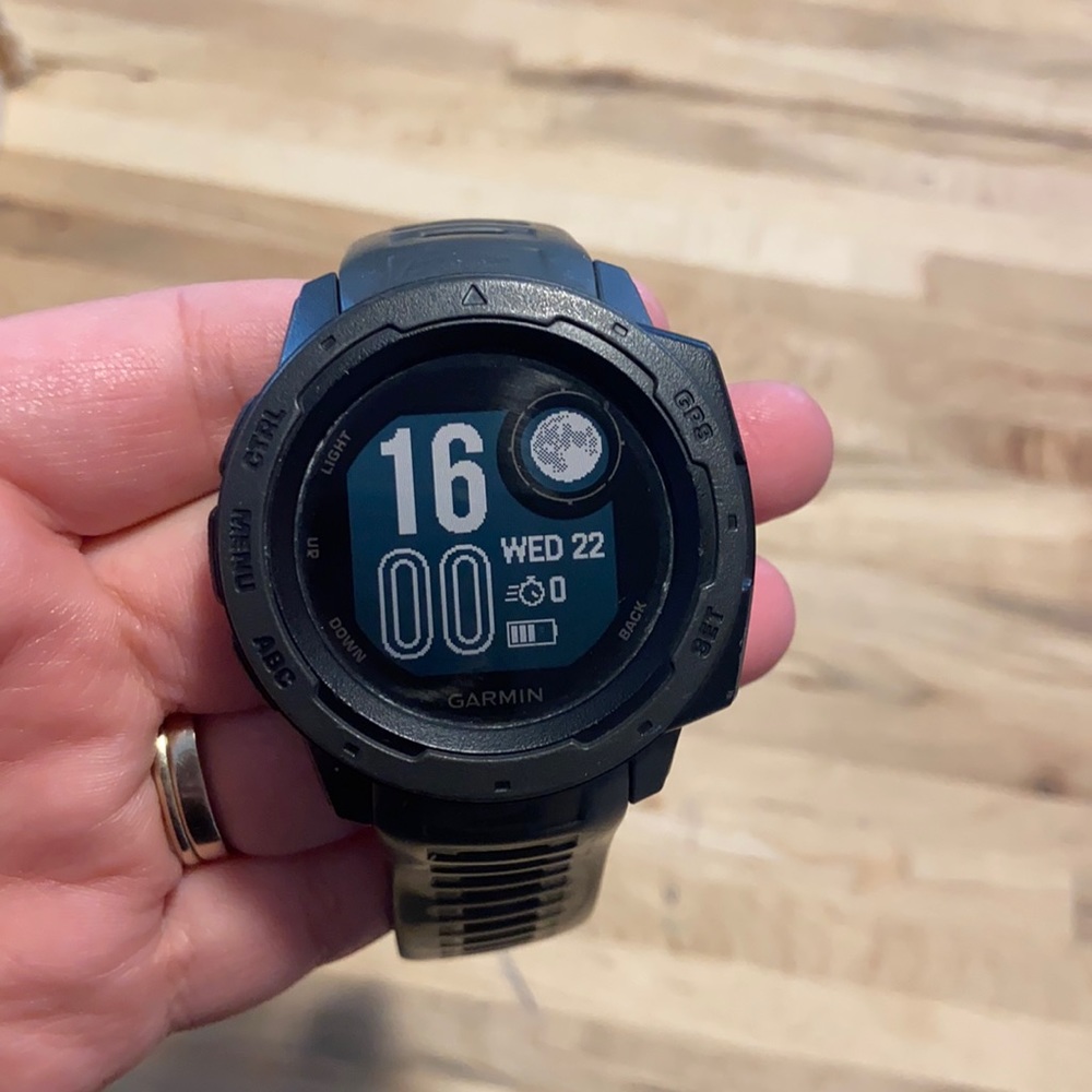 Garmin - Instinct Smartwatch